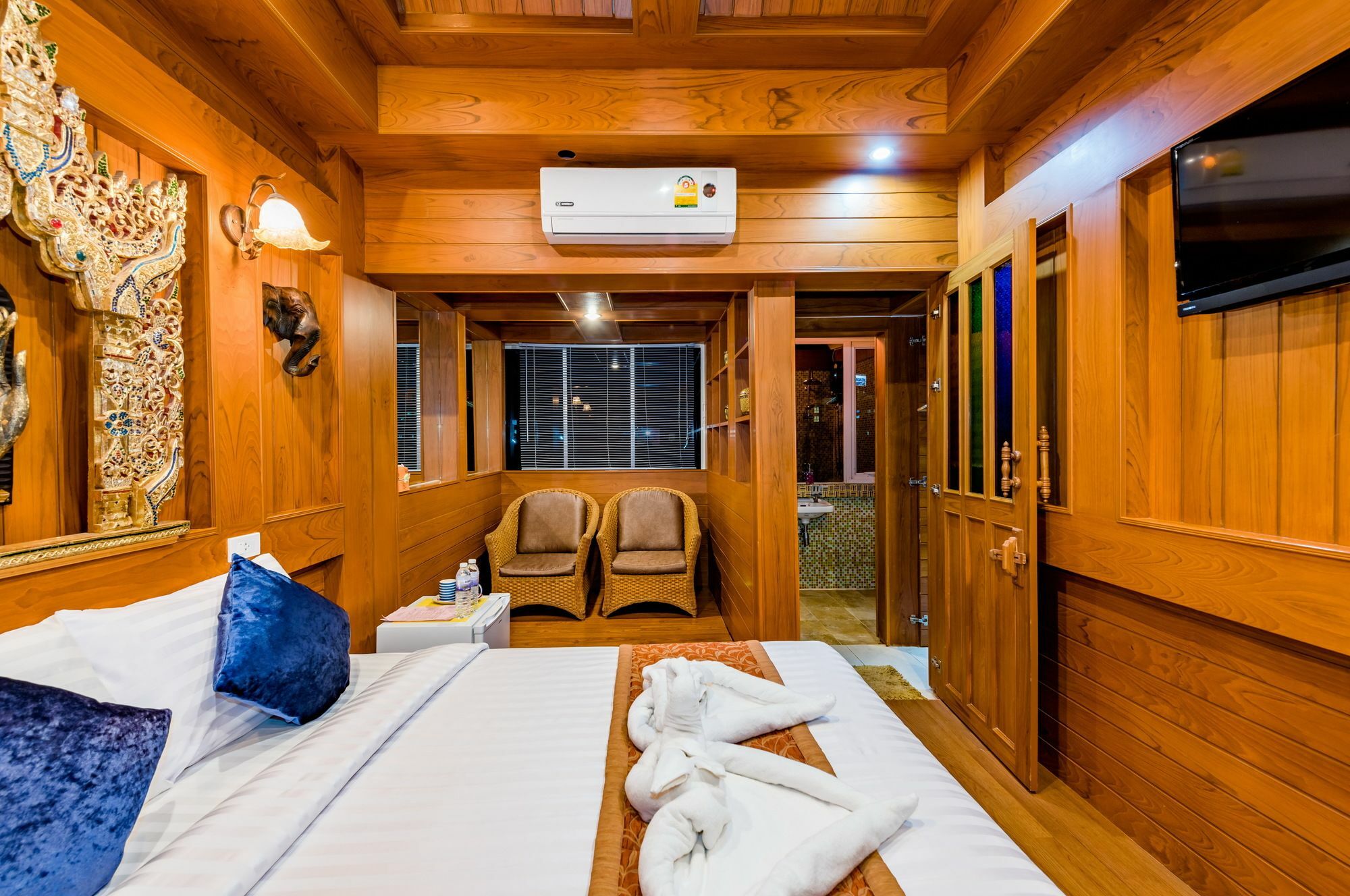 Baan Ratchapruek Villa Phuket Екстериор снимка