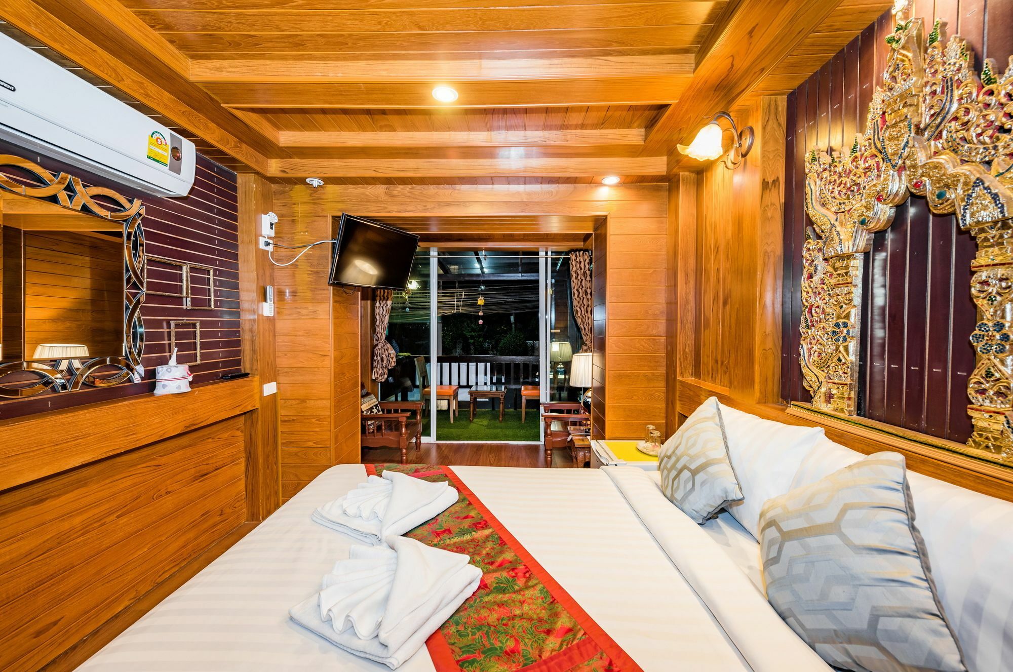 Baan Ratchapruek Villa Phuket Екстериор снимка